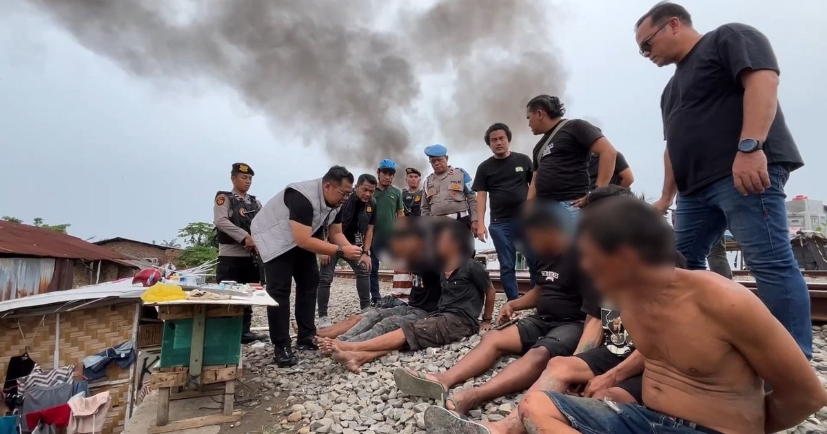 Sarang Narkoba Rel Tembung Digerebek, Polrestabes Medan Ringkus 6 Pelaku dan Bakar Barak