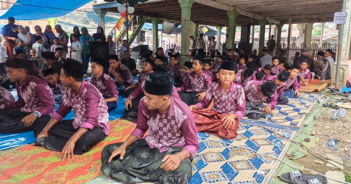 ‎‎Empat Grup Meudike Semarakkan Maulid di Desa U Baro, Warga Bersatu dalam Suasana Penuh Kedamaian