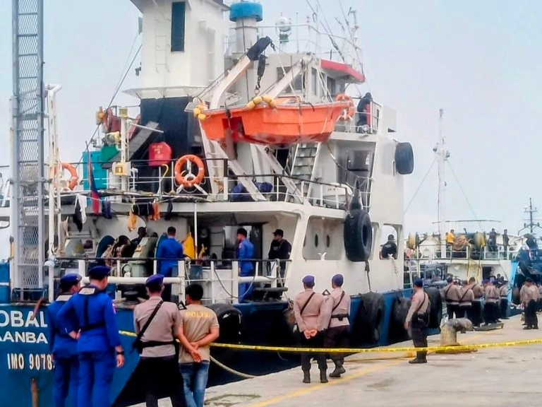 GEGER! Kapal Tengker Global 168 Diduga Selundupkan 2 Ton Sabu, 8 Orang Dicokok Tim Gabungan di Selat Malaka