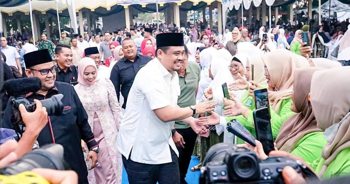 Pemprovsu Pacu Pembangunan Jalan Pesisir Labuhanbatu, Gubsu Bobby Nasution Hadiri Pengajian Akbar